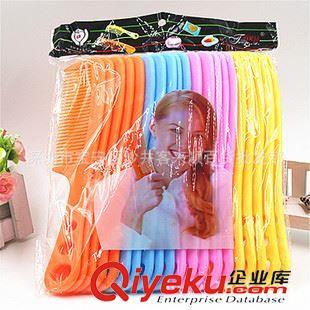 彩色大三孔梳 淘寶熱賣小禮品，美發專業與一元批發的完美結合